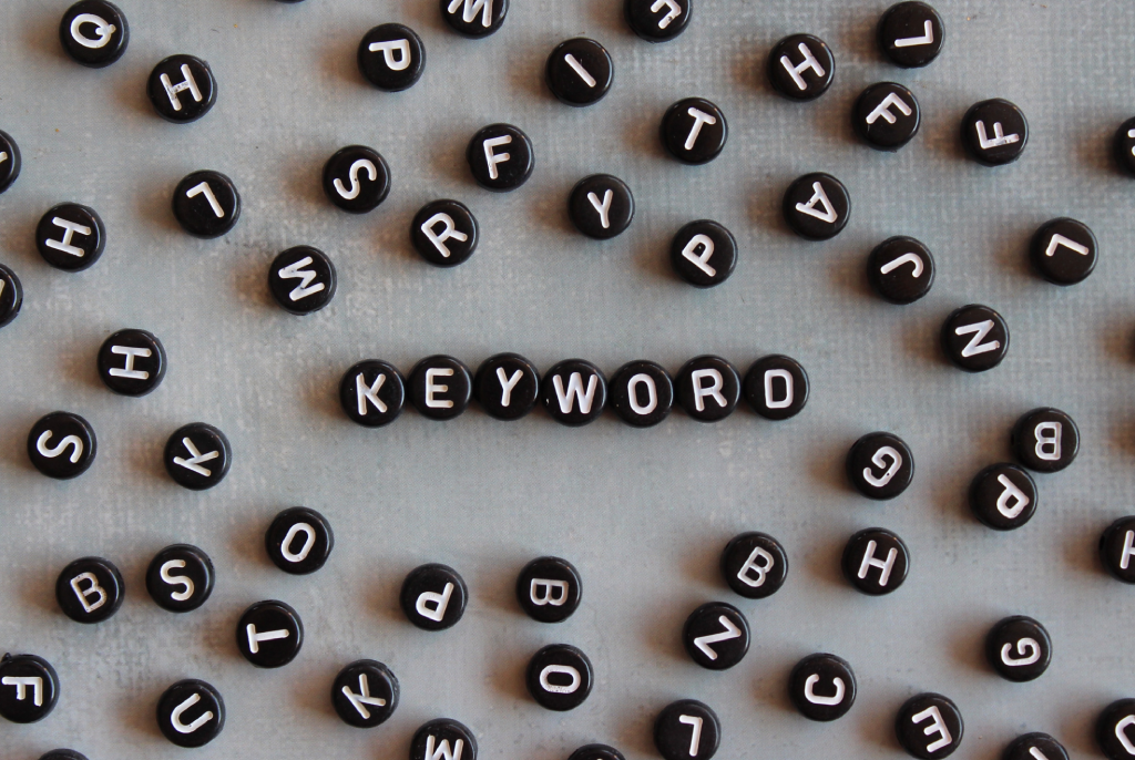 Uncover Competitors Keywords